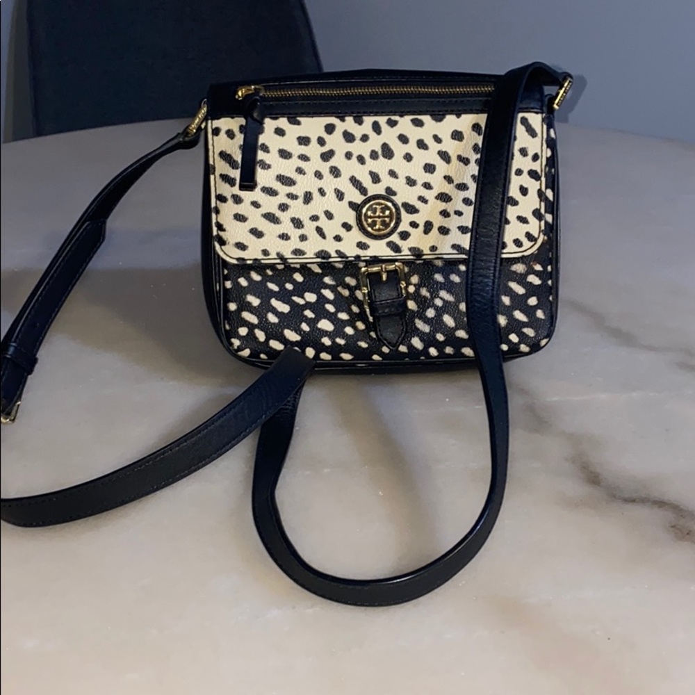 Tory Burch black and white “spec” design crossbody